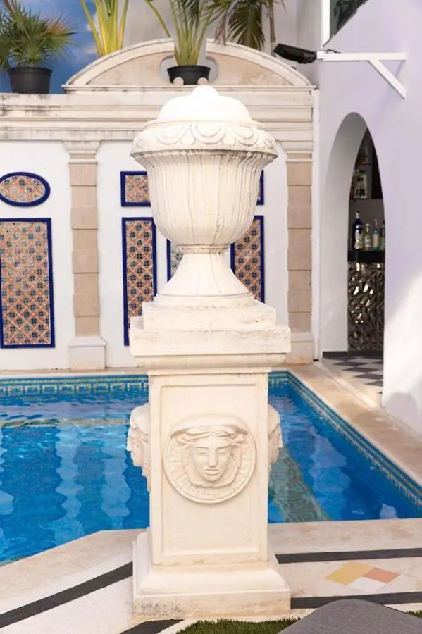 Extravagante Villa Versace Playa del Carmen Apartment